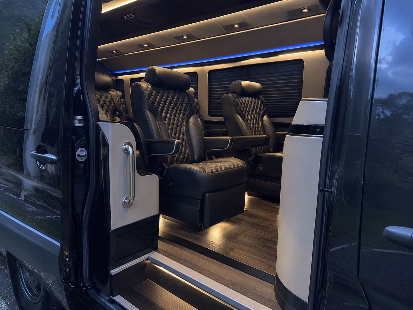 15 passenger sprinter van interior